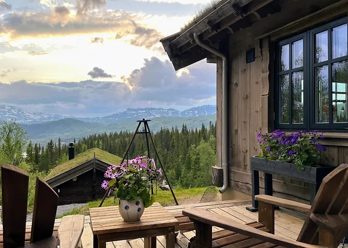 Liaplassen Mountain - *